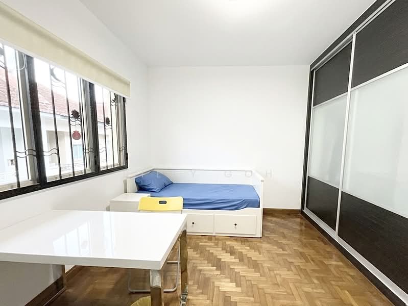 Villa Verde, Verde Crescent, 5 Bedrooms, 3,000 sqft, Terraced House For Sale, by Billy Goh, 500123283 - Bedroom - PropertyGuru.com.sg