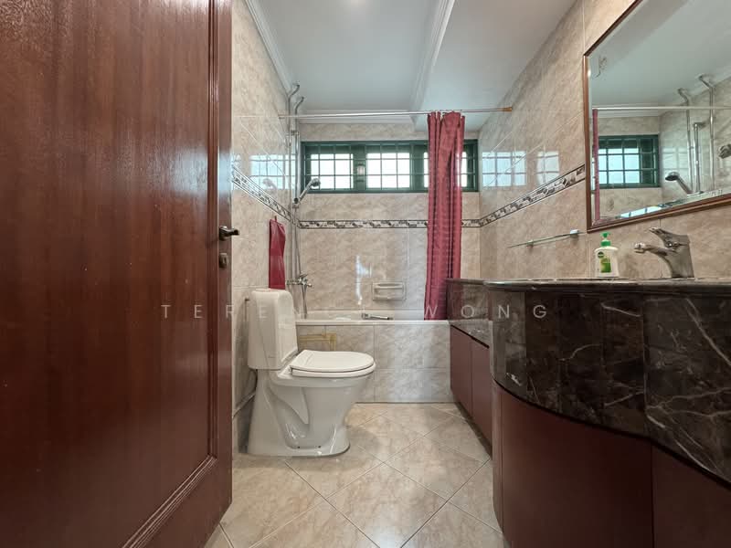 The Aberdeen, 2 Jalan Taman, 3 Bedrooms, 1,302 sqft, Condominium For Rent, by Terence Wong, 500123290 - Bathroom - PropertyGuru.com.sg