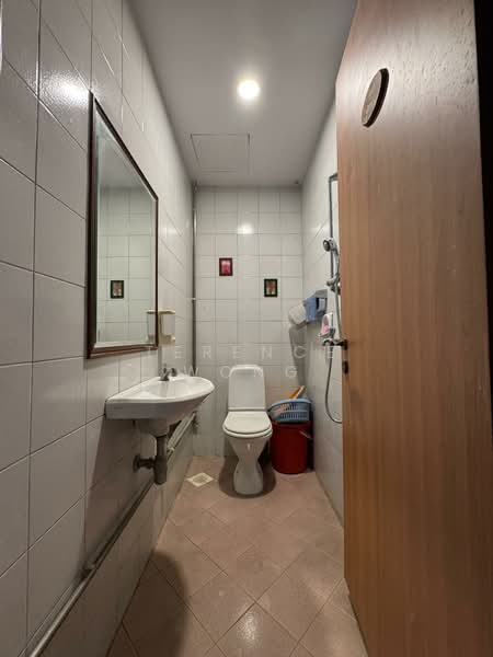 The Aberdeen, 2 Jalan Taman, 3 Bedrooms, 1,302 sqft, Condominium For Rent, by Terence Wong, 500123290 - Bathroom - PropertyGuru.com.sg