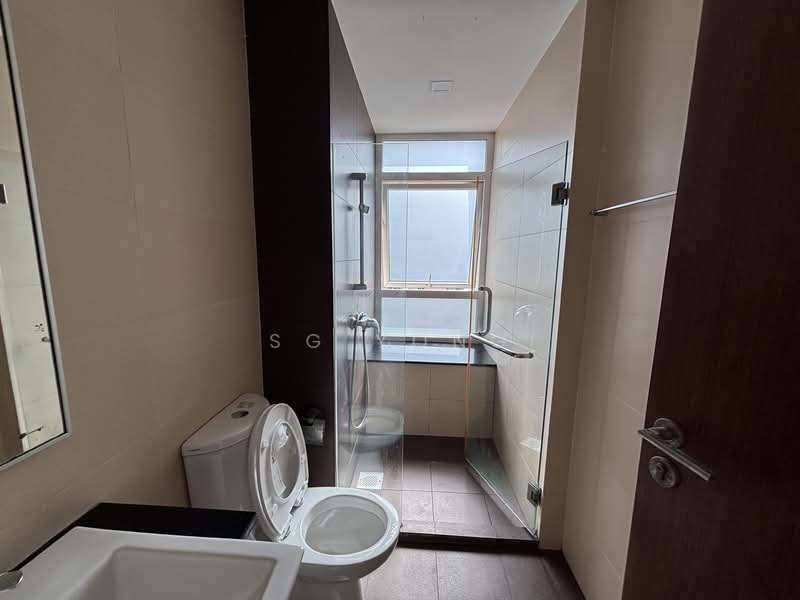 Pristine Heights, 77 Mergui Road, 3 Bedrooms, 1,076 sqft, Apartment For Rent, by SG Yong, 500123323 - Bathroom - PropertyGuru.com.sg