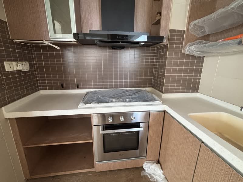 Pristine Heights, 77 Mergui Road, 3 Bedrooms, 1,076 sqft, Apartment For Rent, by SG Yong, 500123323 - Kitchen - PropertyGuru.com.sg