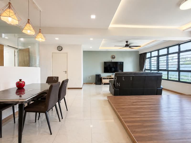 618B Tampines Street 61, 618B Tampines Street 61, 3 Bedrooms, 1,001 sqft, HDB Flat For Sale, by Nizam Adli Saparin, 500123350 - Living Room - PropertyGuru.com.sg