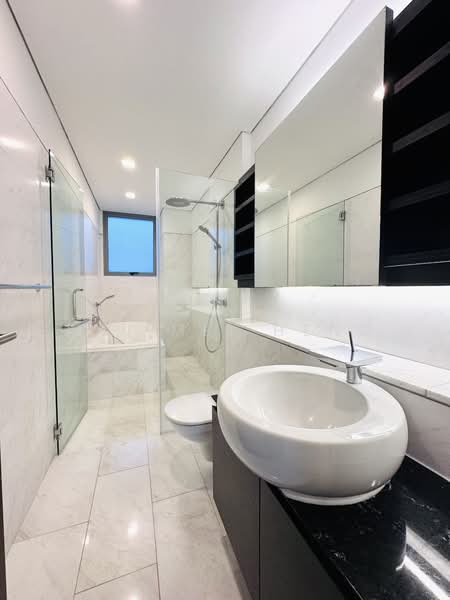 Radiance @ Bukit Timah, Yuk Tong Avenue, 5 Bedrooms, 4,542 sqft, Cluster House For Rent, by Wei Mei Heng, 500123381 - Bathroom - PropertyGuru.com.sg