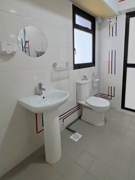 118B Canberra Crescent, 118B Canberra Crescent, 1 Bedroom, 505 sqft, HDB Flat For Rent, by Daniel Lim, 500123383 - Bathroom - PropertyGuru.com.sg