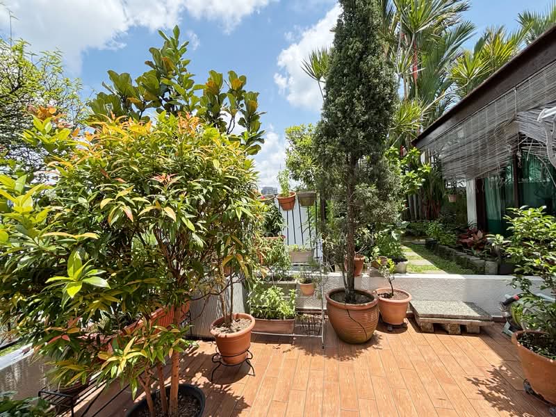 Varsity Park Condominium, 38 West Coast Road, 3 Bedrooms, 2,013 sqft, Condominium For Sale, by Jared Yan, 500123396 - Garden - PropertyGuru.com.sg