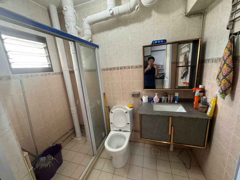 259A Compassvale Road, 259A Compassvale Road, 5 Bedrooms, 1,184 sqft, HDB Flat For Rent, by Ivy Yong, 500123404 - Bathroom - PropertyGuru.com.sg
