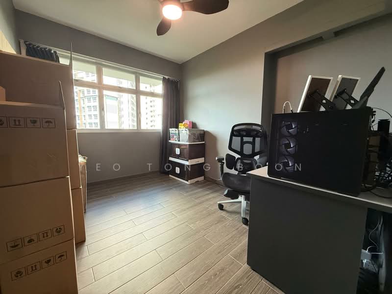 422B Northshore Drive, 422B Northshore Dr, 3 Bedrooms, 1,001 sqft, HDB Flat For Sale, by Yeo Tong Boon, 500123409 - Study - PropertyGuru.com.sg