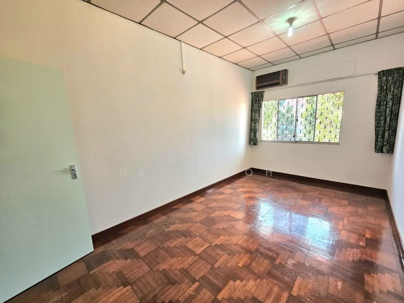 Sennett Estate, Willow Avenue, 4 Bedrooms, 1,612 sqft, Terraced House For Sale, by David Soh, 500123432 - PropertyGuru.com.sg