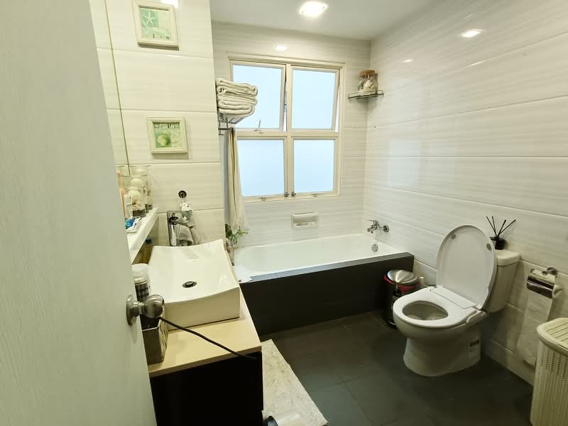 Horizon Green, Ang Mo Kio Avenue 2, 5 Bedrooms, 3,110 sqft, Terraced House For Sale, by Chris Lim, 500123441 - Bathroom - PropertyGuru.com.sg