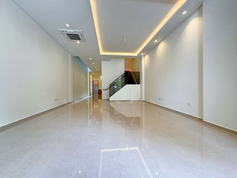 For Sale - Luxurious Brand New Terrace With Lift @ Serangoon Gardens