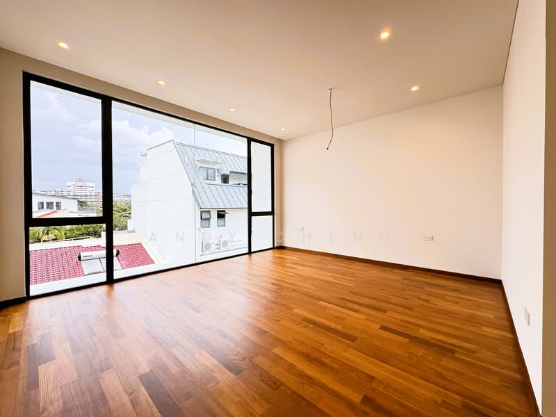 Luxurious Brand New Terrace With Lift @ Serangoon Gardens, Lorong Chuan / Serangoon Garden Way, 5 Bedrooms, 5,916 sqft, Terraced House For Sale, by Andy Cheng, 500123449 - Bedroom - PropertyGuru.com.sg