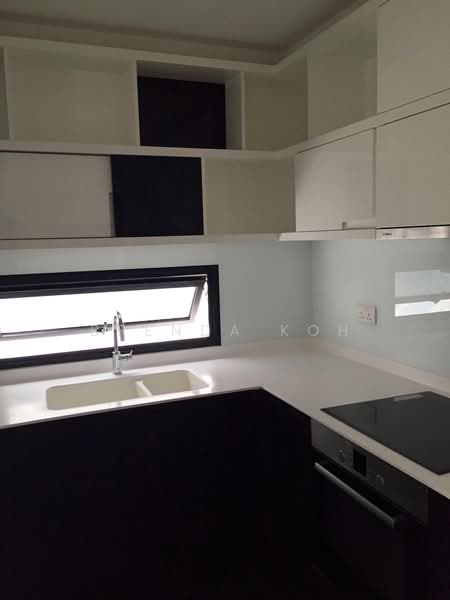 Village @ Pasir Panjang, 463 Pasir Panjang Road, 2 Bedrooms, 840 sqft, Condominium For Rent, by Brenda Koh, 500123452 - Kitchen - PropertyGuru.com.sg