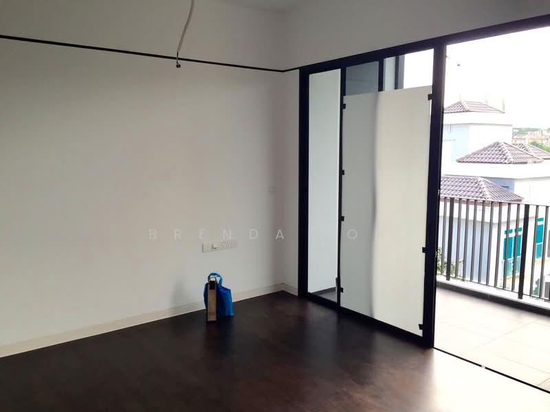 Village @ Pasir Panjang, 463 Pasir Panjang Road, 2 Bedrooms, 840 sqft, Condominium For Rent, by Brenda Koh, 500123452 - Balcony - PropertyGuru.com.sg