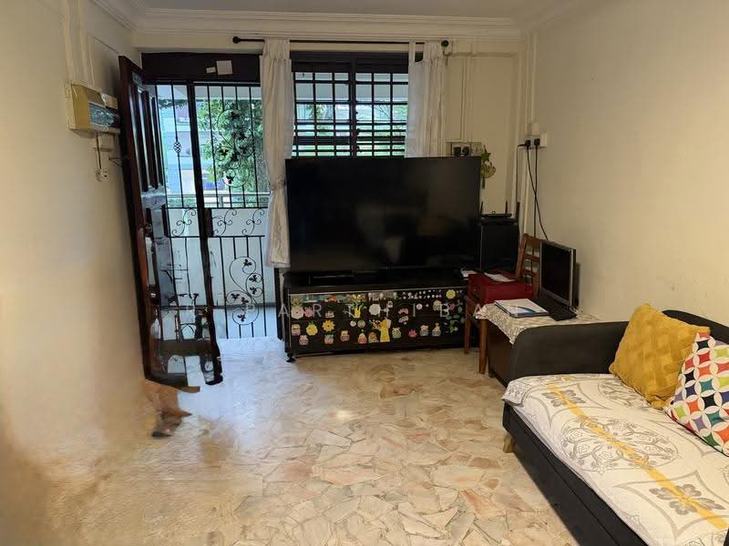 1 Jalan Bukit Merah, 1 Jalan Bukit Merah, Alexandra / Commonwealth, 3 Bedrooms, 688 sqft, HDB Flat For Sale, by R Parthiban, 500123457 - Living Room - PropertyGuru.com.sg