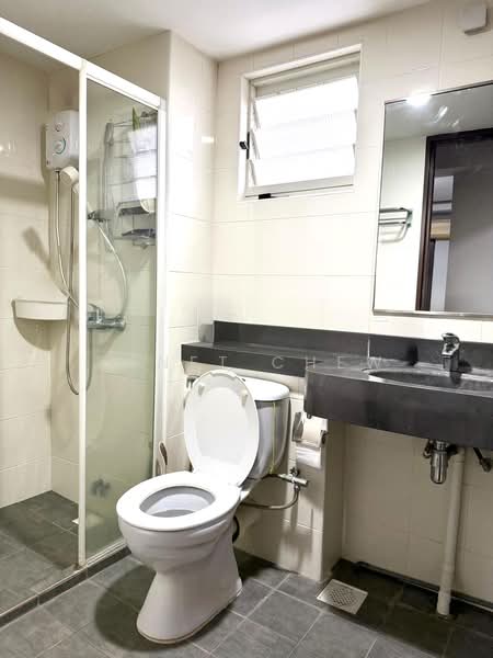 269B Compassvale Link, 269B Compassvale Link, 3 Bedrooms, 969 sqft, HDB Flat For Rent, by Janet Chew, 500123459 - Bathroom - PropertyGuru.com.sg
