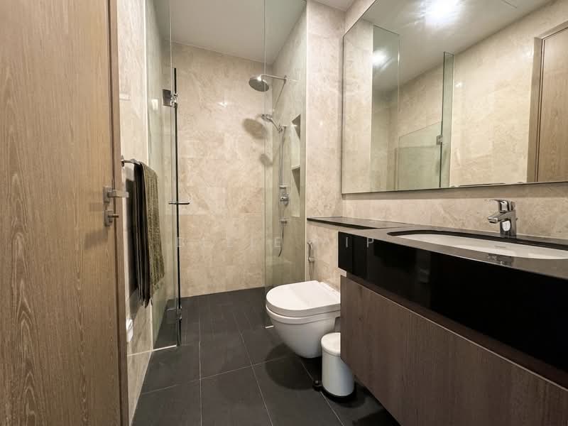 The Enclave Holland, 131 Holland Road, 2 Bedrooms, 753 sqft, Condominium For Sale, by Belle Yip, 500123465 - Bathroom - PropertyGuru.com.sg