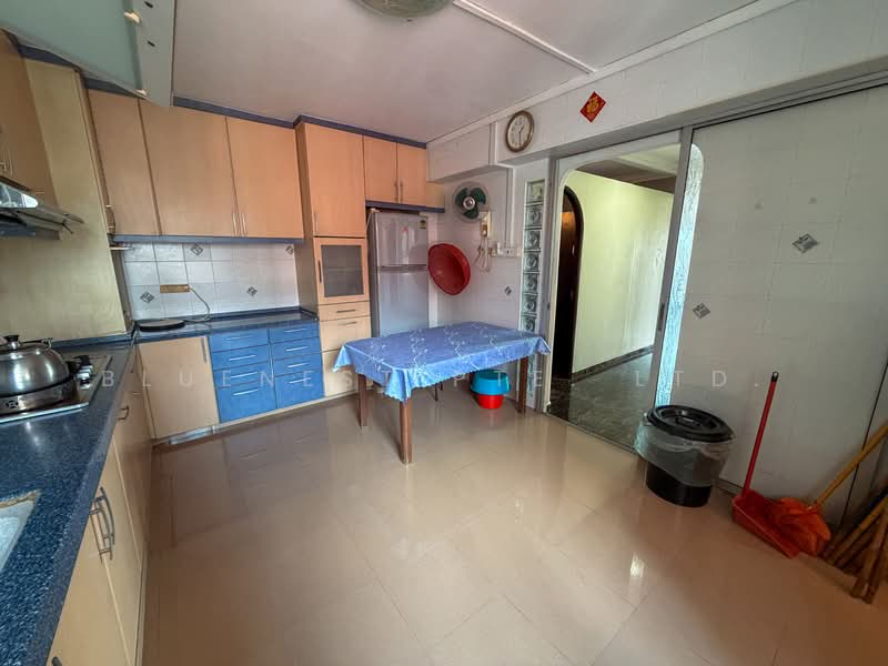 435 Choa Chu Kang Avenue 4, 435 Choa Chu Kang Avenue 4, 3 Bedrooms, 1,302 sqft, HDB Flat For Sale, by KENNETH CHUA, 500123474 - Kitchen - PropertyGuru.com.sg