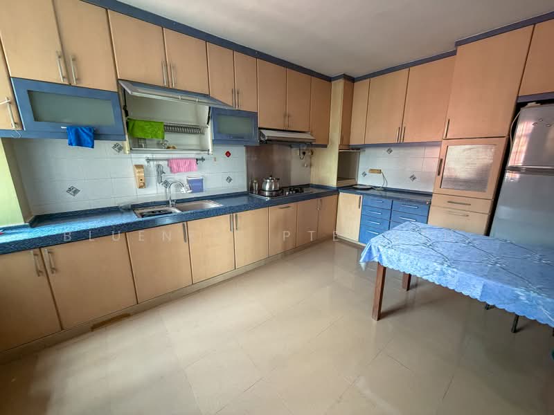 435 Choa Chu Kang Avenue 4, 435 Choa Chu Kang Avenue 4, 3 Bedrooms, 1,302 sqft, HDB Flat For Sale, by KENNETH CHUA, 500123474 - Kitchen - PropertyGuru.com.sg