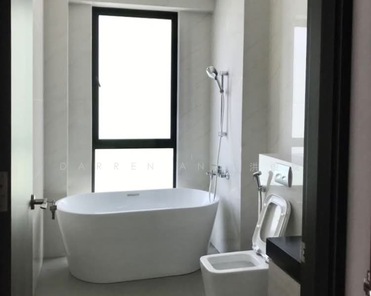 Lorong Marzuki 3 Storey Semi-Detached House, Lorong Marzuki, 5 Bedrooms, 5,069 sqft, Semi-Detached House For Rent, by Darren Ang 洪俊旋, 500123496 - Bathroom - PropertyGuru.com.sg