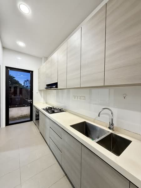Lorong Marzuki 3 Storey Semi-Detached House, Lorong Marzuki, 5 Bedrooms, 5,069 sqft, Semi-Detached House For Rent, by Darren Ang 洪俊旋, 500123496 - Kitchen - PropertyGuru.com.sg