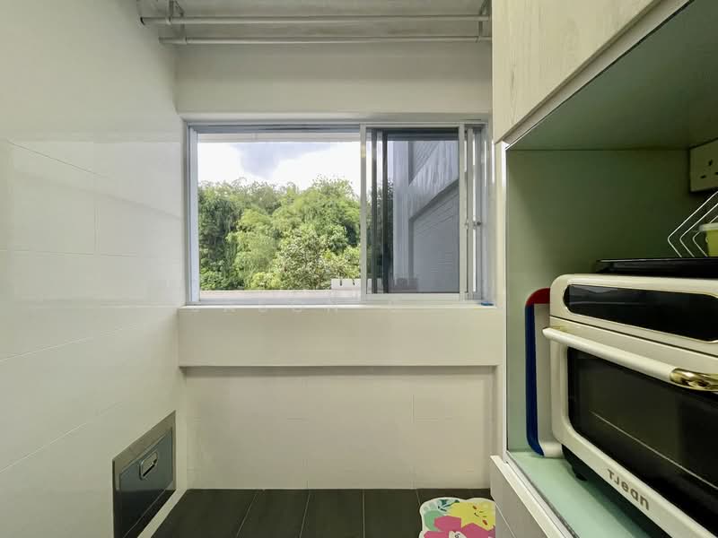 535 Bukit Batok Street 52, 535 Bukit Batok Street 52, 4 Bedrooms, 1,572 sqft, HDB Flat For Sale, by Jason Chan, 500123501 - Kitchen - PropertyGuru.com.sg