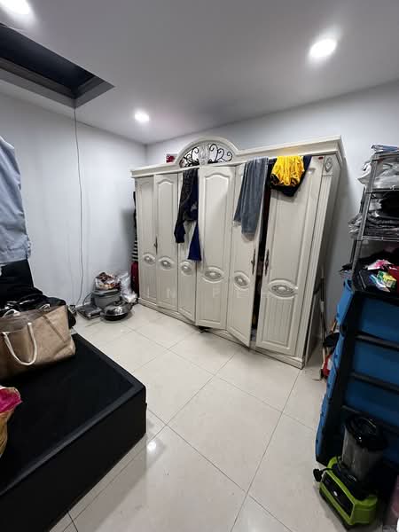 Toh Estate, Toh Drive, 2 Bedrooms, 2,000 sqft, Terraced House For Sale, by Gin Peh, 500123504 - Bedroom - PropertyGuru.com.sg