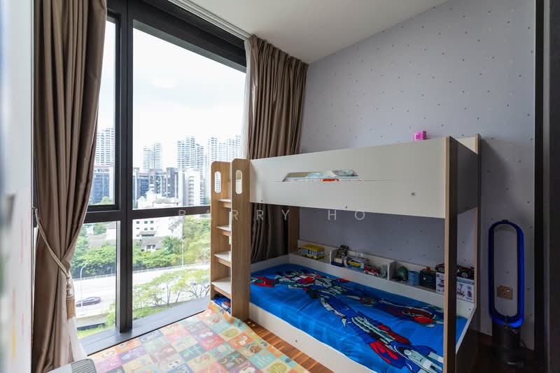 Hyll on Holland, 89 Holland Road, 2 Bedrooms, 700 sqft, Condominium For Sale, by Barry Ho, 500123508 - Bedroom - PropertyGuru.com.sg
