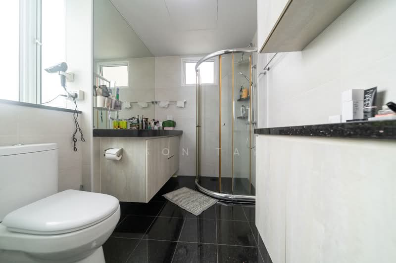 Papillon, 8 Jalan Rama Rama, 3 Bedrooms, 1,238 sqft, Condominium For Sale, by Kson Tay, 500123513 - Bathroom - PropertyGuru.com.sg