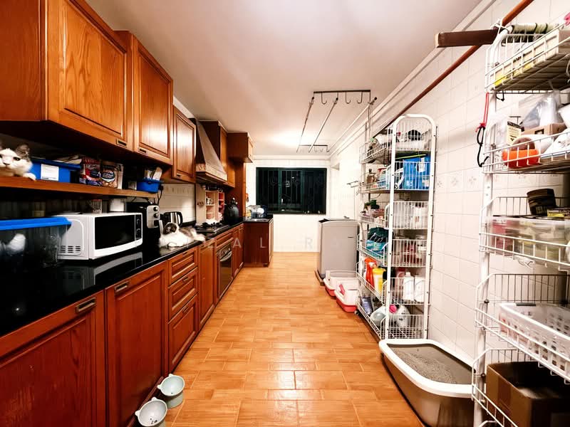 847 Woodlands Street 82, 847 Woodlands Street 82, 3 Bedrooms, 1,001 sqft, HDB Flat For Sale, by Faizal Rahim, 500123516 - Kitchen - PropertyGuru.com.sg