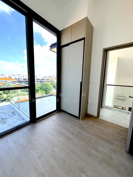 K Suites, 21 Lorong K Telok Kurau, 5 Bedrooms, 1,625 sqft, Apartment For Sale, by Quintino Cassano Lee, 500123538 - Balcony - PropertyGuru.com.sg