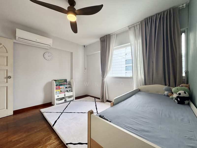 858 Tampines Avenue 5, 858 Tampines Avenue 5, 4 Bedrooms, 1,572 sqft, HDB Flat For Sale, by Shawn Low, 500123543 - Bedroom - PropertyGuru.com.sg