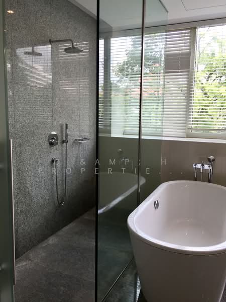 Grange Residences, 247 Tanglin Road, 4 Bedrooms, 2,583 sqft, Condominium For Rent, by ANGIE, 500123560 - Bathroom - PropertyGuru.com.sg