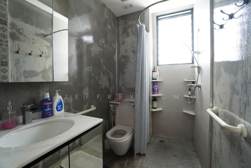 Kim Sia Court, 9 Jalan Jintan, 3 Bedrooms, 1,421 sqft, Apartment For Rent, by Jeffrey LCM, 500123567 - Bathroom - PropertyGuru.com.sg