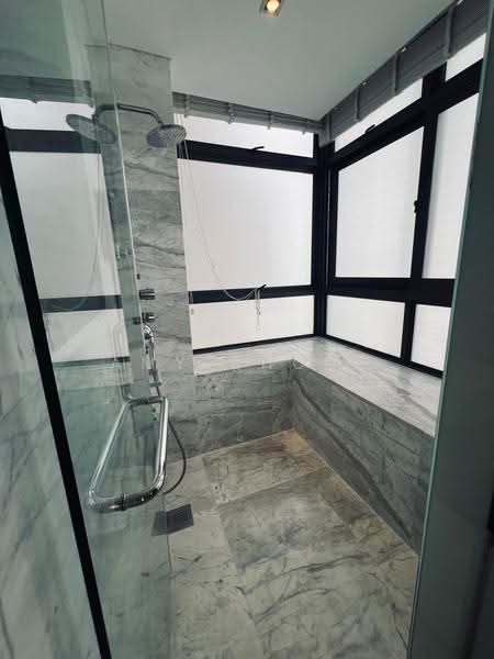 Skypark @ Somerset, 22 Saint Thomas Walk, Orchard / River Valley, 4 Bedrooms, 3,347 sqft, Apartment For Rent, by Amy Chong, 500123579 - Bathroom - PropertyGuru.com.sg