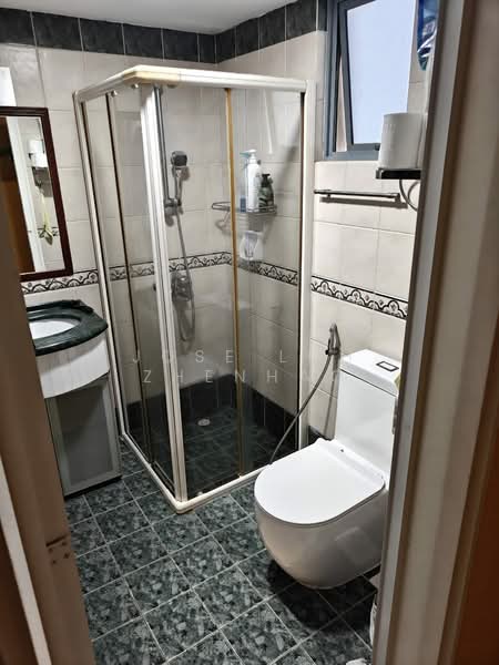 Aquarius By The Park, 11 Bedok Reservoir View, 3 Bedrooms, 1,227 sqft, Condominium For Sale, by Jose Loh Zhenhao, 500123589 - PropertyGuru.com.sg