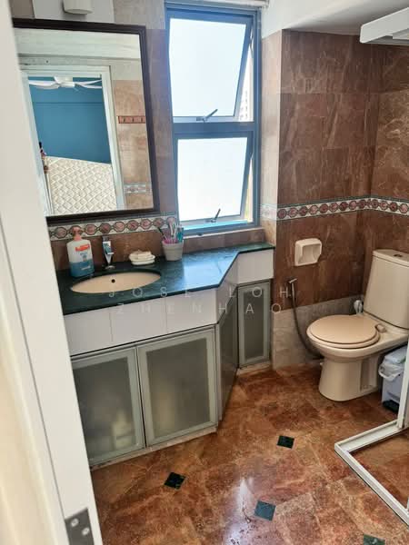 Aquarius By The Park, 11 Bedok Reservoir View, 3 Bedrooms, 1,227 sqft, Condominium For Sale, by Jose Loh Zhenhao, 500123589 - Bathroom - PropertyGuru.com.sg