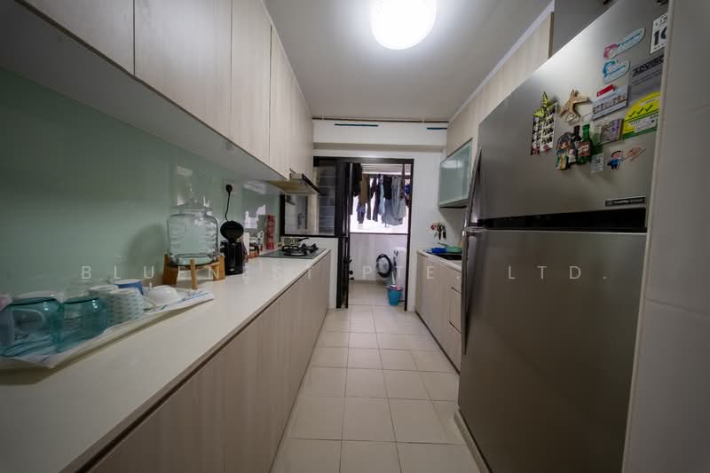122A Punggol Edge, 122A Edgedale Plains, 3 Bedrooms, 1,001 sqft, HDB Flat For Sale, by KENNETH CHUA, 500123616 - Kitchen - PropertyGuru.com.sg
