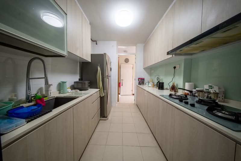 122A Punggol Edge, 122A Edgedale Plains, 3 Bedrooms, 1,001 sqft, HDB Flat For Sale, by KENNETH CHUA, 500123616 - Kitchen - PropertyGuru.com.sg