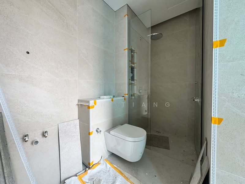 ❤️GIANT⚡️Brand New 3 Lvls Modern Luxury Living Inter-Terrace at Jalan Zamrud, Jalan Zamrud/ Hillview Rise/ Elizabeth Drive, 5 Bedrooms, 3,875 sqft, Terraced House For Sale, by Lynn Tiang, 500123622 - Bathroom - PropertyGuru.com.sg