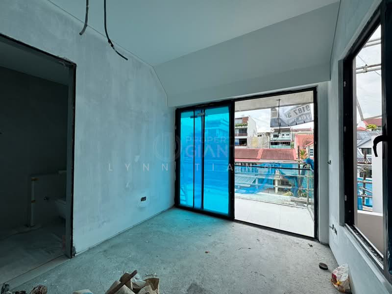 ❤️GIANT⚡️Brand New 3 Lvls Modern Luxury Living Inter-Terrace at Jalan Zamrud, Jalan Zamrud/ Hillview Rise/ Elizabeth Drive, 5 Bedrooms, 3,875 sqft, Terraced House For Sale, by Lynn Tiang, 500123622 - Interior - PropertyGuru.com.sg