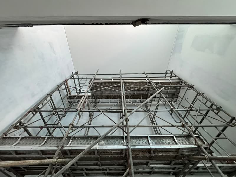 ❤️GIANT⚡️Brand New 3 Lvls Modern Luxury Living Inter-Terrace at Jalan Zamrud, Jalan Zamrud/ Hillview Rise/ Elizabeth Drive, 5 Bedrooms, 3,875 sqft, Terraced House For Sale, by Lynn Tiang, 500123622 - Interior - PropertyGuru.com.sg