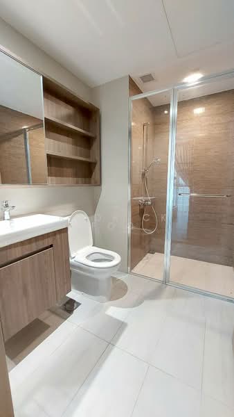 Sol Acres, 8 Choa Chu Kang Grove, 3 Bedrooms, 872 sqft, Executive Condominium For Rent, by Rodrick Foo, 500123624 - Master Bathroom - PropertyGuru.com.sg