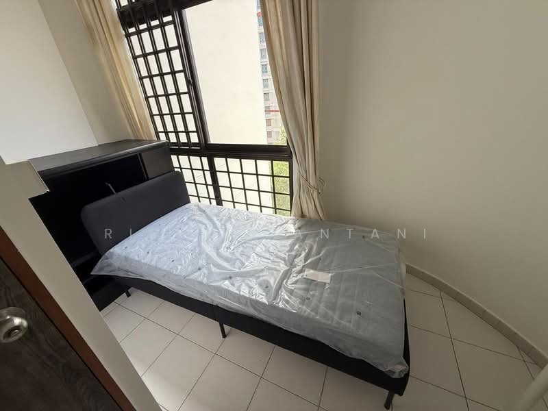 Cashew Heights, 85 Cashew Road, 1 Bedroom, 180 sqft, Condominium For Rent, by Rick Khiantani, 500123626 - Bedroom - PropertyGuru.com.sg