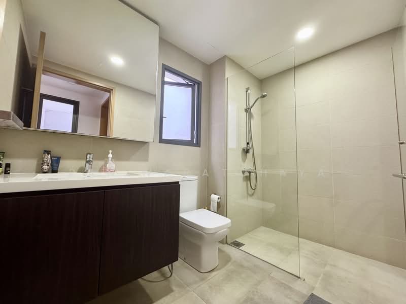 Meadows @ Peirce, 626 Upper Thomson Road, 3 Bedrooms, 1,270 sqft, Condominium For Rent, by Pan Waratchaya, 500123628 - Bathroom - PropertyGuru.com.sg