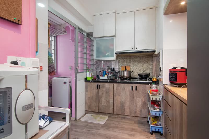 406B Northshore Drive, 406B Northshore Drive, 2 Bedrooms, 721 sqft, HDB Flat For Sale, by Shafik Yusope, 500123633 - Kitchen - PropertyGuru.com.sg