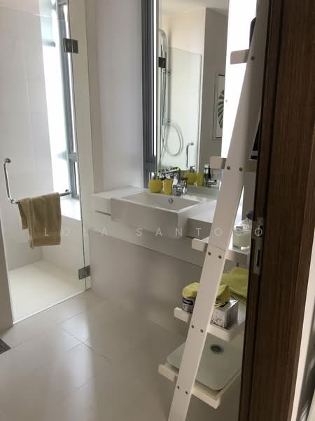 Ascentia Sky, 1 Alexandra View, 4 Bedrooms, 2,002 sqft, Apartment For Rent, by Lola Santoso, 500123639 - Bathroom - PropertyGuru.com.sg