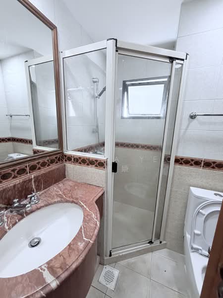 Regentville, 6 Hougang Street 92, 3 Bedrooms, 1,152 sqft, Condominium For Rent, by Anthea Yeo 杨丽娇, 500123643 - Bathroom - PropertyGuru.com.sg