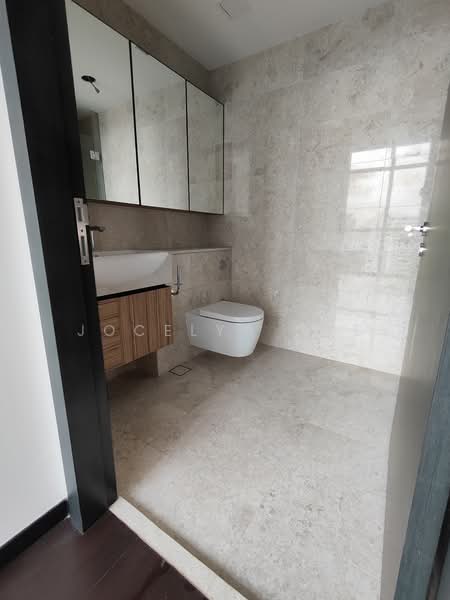 Pullman Residences, 18 Dunearn Road, 2 Bedrooms, 667 sqft, Condominium For Sale, by Jocelyn Wee, 500123650 - Bathroom - PropertyGuru.com.sg