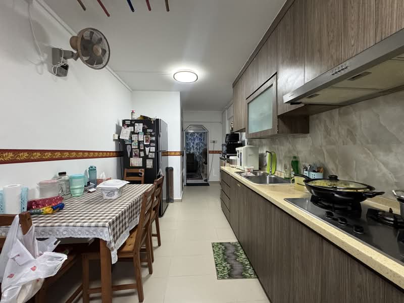 727 Yishun Street 71, 727 Yishun Street 71, 3 Bedrooms, 904 sqft, HDB Flat For Sale, by Sam Lim, 500123666 - Kitchen - PropertyGuru.com.sg