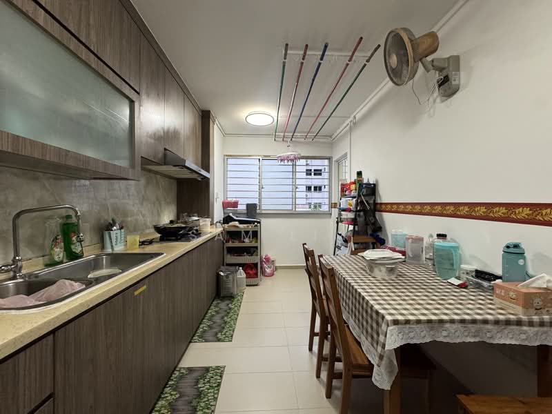 727 Yishun Street 71, 727 Yishun Street 71, 3 Bedrooms, 904 sqft, HDB Flat For Sale, by Sam Lim, 500123666 - Kitchen - PropertyGuru.com.sg